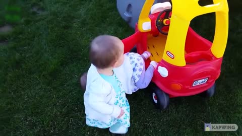 Funny Twin Babies Fighting - Funny Baby Videos