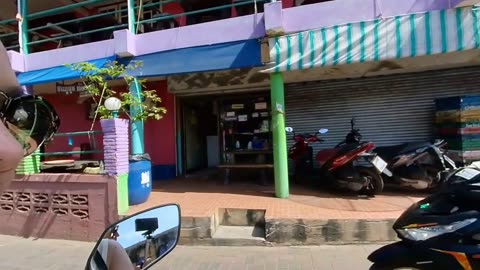 Motorcycle around ko Land island Thailand (vr 180)