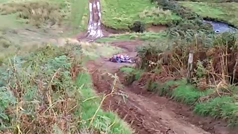 #mxfails #yz250 #brap great day out at drumclog camping then #enduro kris doesn't like this hill lol