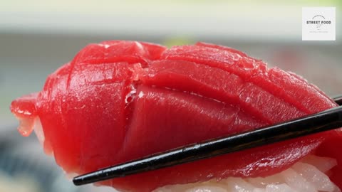 Delicious Bluefin Tuna Sushi / Amazing Knife Skill