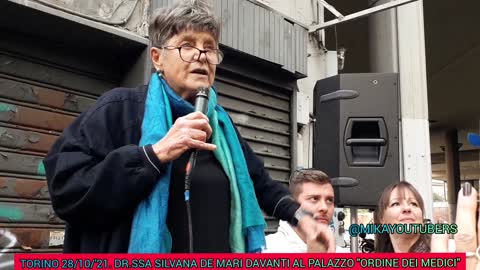 Torino 28/10/2021. Dr.ssa Silvana De Mari di fronte all'ordine dei medici