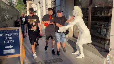 Scary Human Statue Prank