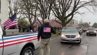 Man Pulls Gun on Violent Antifa Rioters - Police Detain HIM