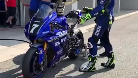 Yamaha R1M MotoGP Bike Viral video