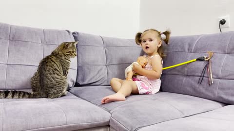 Cute_Baby_and_Funny_Cat_Playing_Together