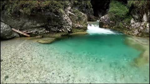 STREAMFLOW RELAXING WATER NATURE VIEWS