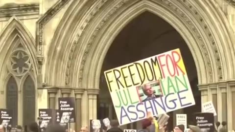 "Libertad a Assange": comienzan las protestas ante el Tribunal Superior de Londres Febrero 2024