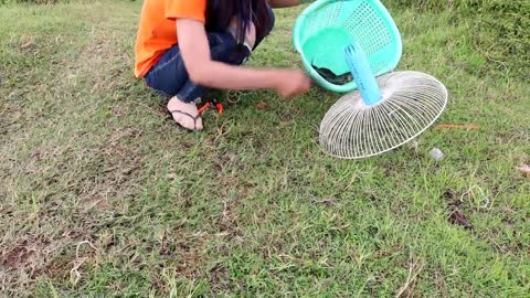 Creative village Girl Making Fish Trap Using PVC - Fan Guard - Basket To Catch A Lots of Fish