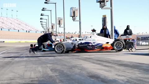 These high-speed racing cars don't have human drivers | BBC News