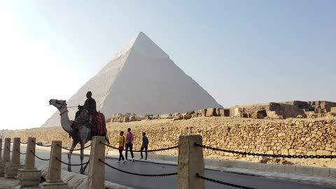 Pyramid of Giza clip