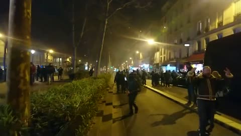 Manif anti-pass 💉 du 11/12/21 - Paris - Et encore du gaz...