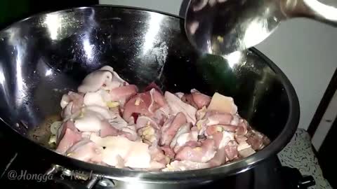 PINOY FOOD#1 " HOW TO MAKE PORK ADOBO"