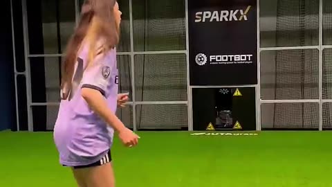 FOOTBALL SPEED CHALLENGE