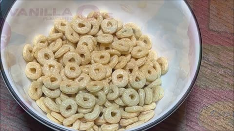 Uncle Tobys Vanilla Cheerios Product vs Packshot