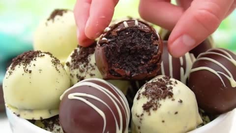 Mouthwatering no bake oreo balls😋