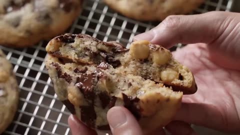 The Best Soft Chocolate Chip Cookies Recipe