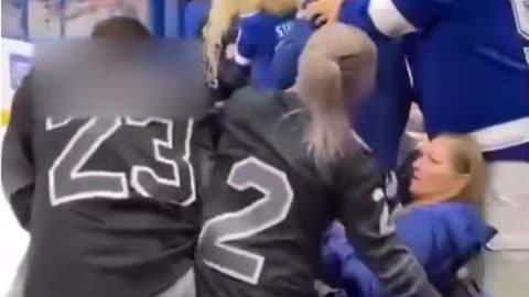 Girl kicks the crap out of a guy who slaps her boyfriend🍿🍿🍿