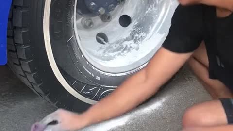 Tire polishing maintenance