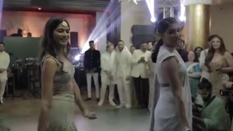 Surprise Dance performances for the BRIDE! - Wedding Sangeet