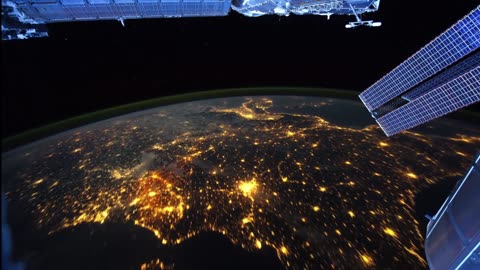 All Alone in the Night - Time-lapse footage of the Earth as seen from the ISS