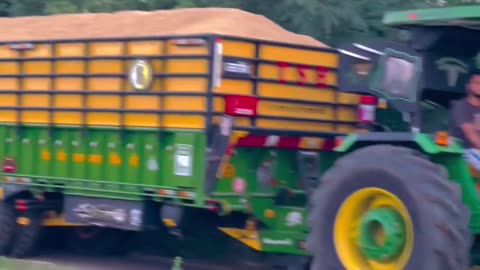 #bigtrailer#johndeere #punjab #tractorlover