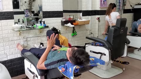 1 hour of extremely refreshing relaxation with 3 beautiful girls at Vietnamese barbershop Mong Thuy