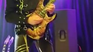 Michael Angelo Batio "Metal Mashup"