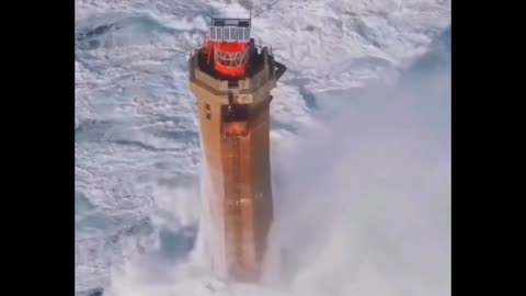 imposing, look at the strength of the sea