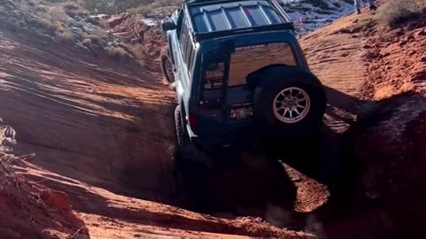 Toyota Land Cruiser Hill Climbing