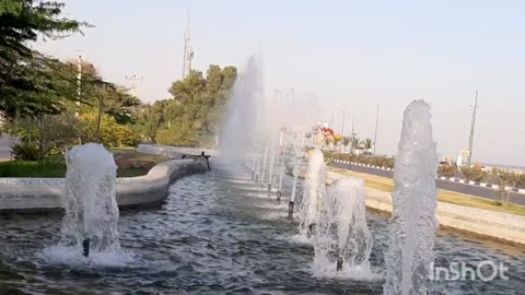 Walking and tourism tour. The best of 2023. Udeid Park in the middle of the highway.