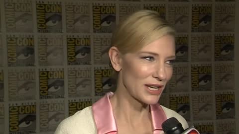 'The Hobbit' cast reminisces at Comic-con