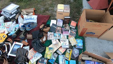 GARAGE SALE DAY IN TAMPA FLORIDA