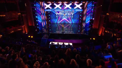 Britain'd Got Talent GOLDEN BUZZER!