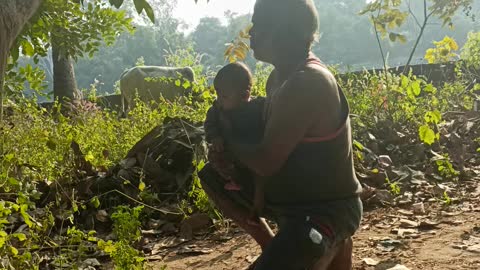 Grend mother in picnic