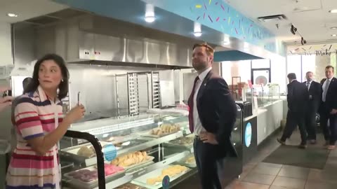 JD Vance stopped at Holt's Sweet Shop in Valdosta