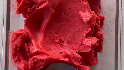 You need to try this 3-ingredient strawberry lemon sorbet!