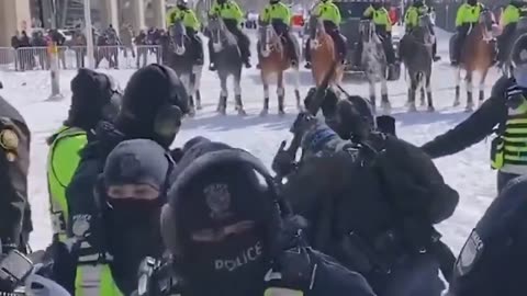 JE ME SOUVIENS DE NE PAS PARDONNER À LA GESTAPO CANADIENS SAUF SI......