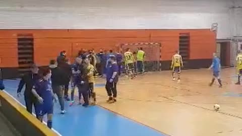 Tuča na futsalu