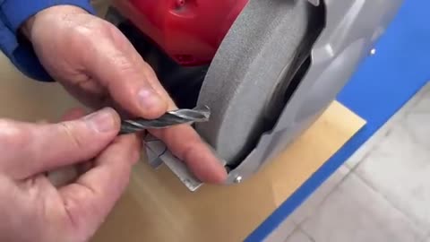 Razor Sharp Sharpen Drill Bit in 2 Minutes With This Method