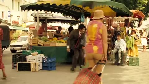 Incredible street performers Mr. Bean comedy