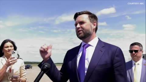 MUST WATCH: J.D. Vance Walks Up To Kamala Harris’ Plane To Why She Doesn't Take Questions…