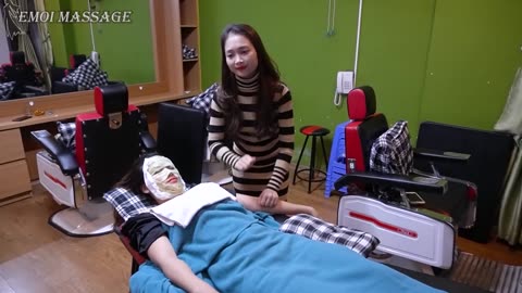 Vietnamese barber shop service massage between beautiful girls and beautiful girls