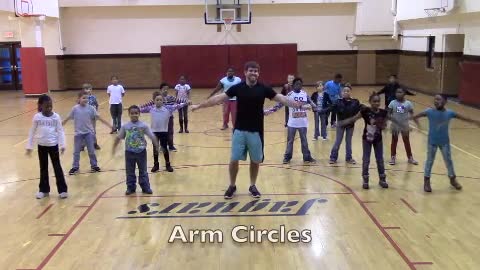 Gym teacher choreographs cardio version of "Nae Nae"