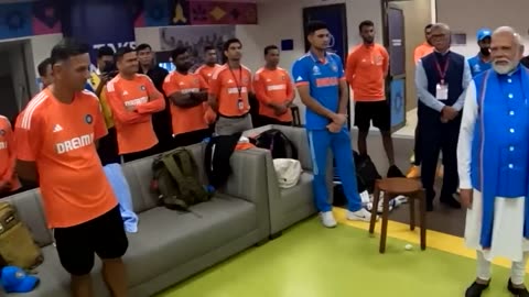 PM Modi Meets the Men in Blue, Comforts Indian Cricket Team After World Cup Final