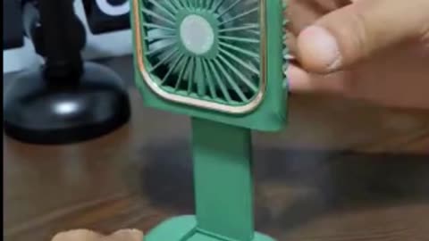 MINI FAN WITH CELLPHONE SUPPORT AND USB