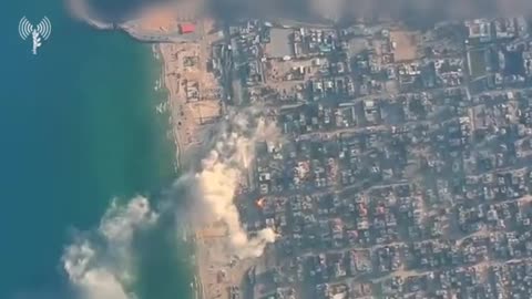 🇮🇱🇵🇸 Footage of ongoing IDF strikes on targets in the Gaza Strip.