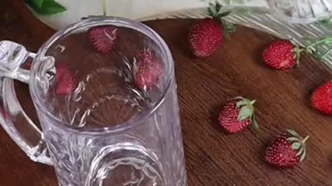 Strawberry Milkshake Recipe_shots