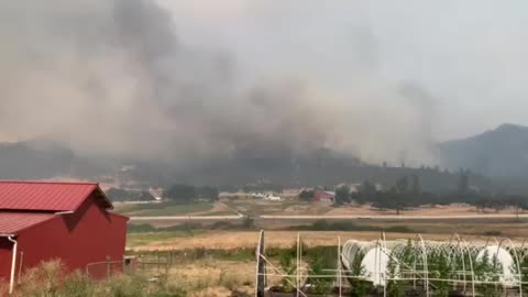 Video of Obenchain fire in Eagle Point Oregon a long Hwy 62