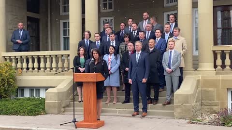 Alberta Premier Danielle Smith Punches Back at Klaus Schwab’s WEF, Vows to End Agreement