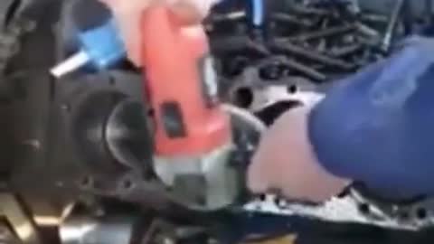 Grinding of engine cylinder surface